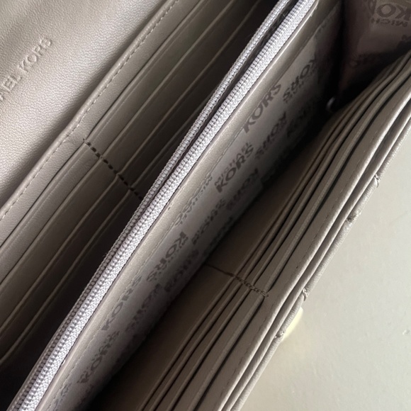 COPY - Michael Kors Astrid Quilted Tan Leather Wallet - Picture 6 of 10